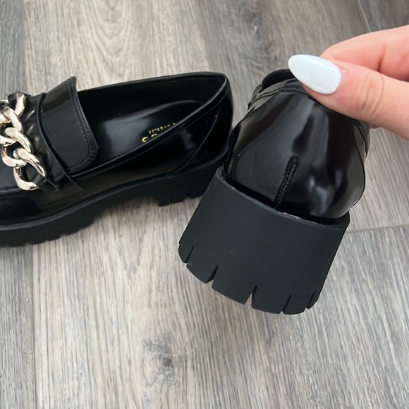 Guess Loafers - Picture 3 of 3